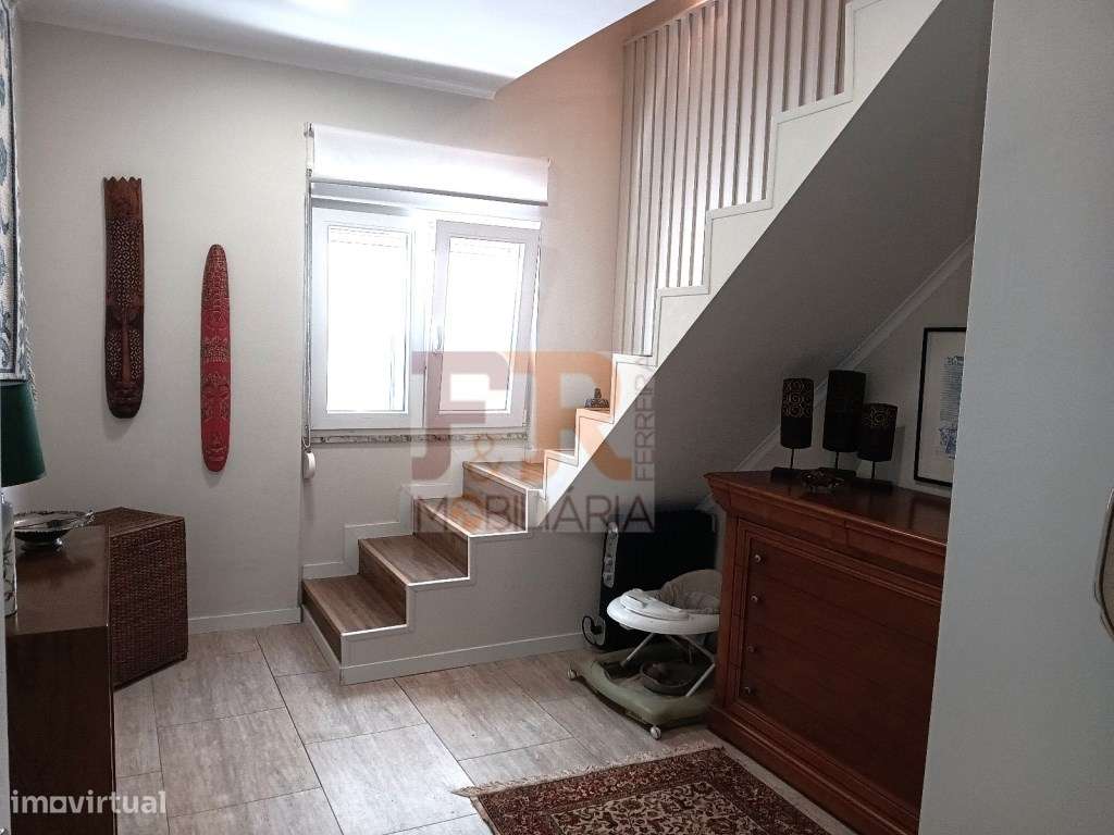 Moradia Isolada Duplex T6 Azeitão-6