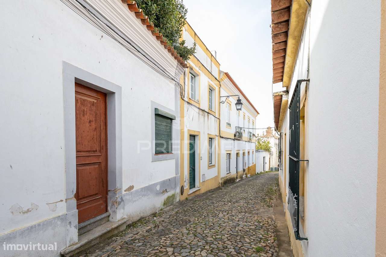 Moradia independente T2, no coração do centro histórico de Évora - Grande imagem: 4/28