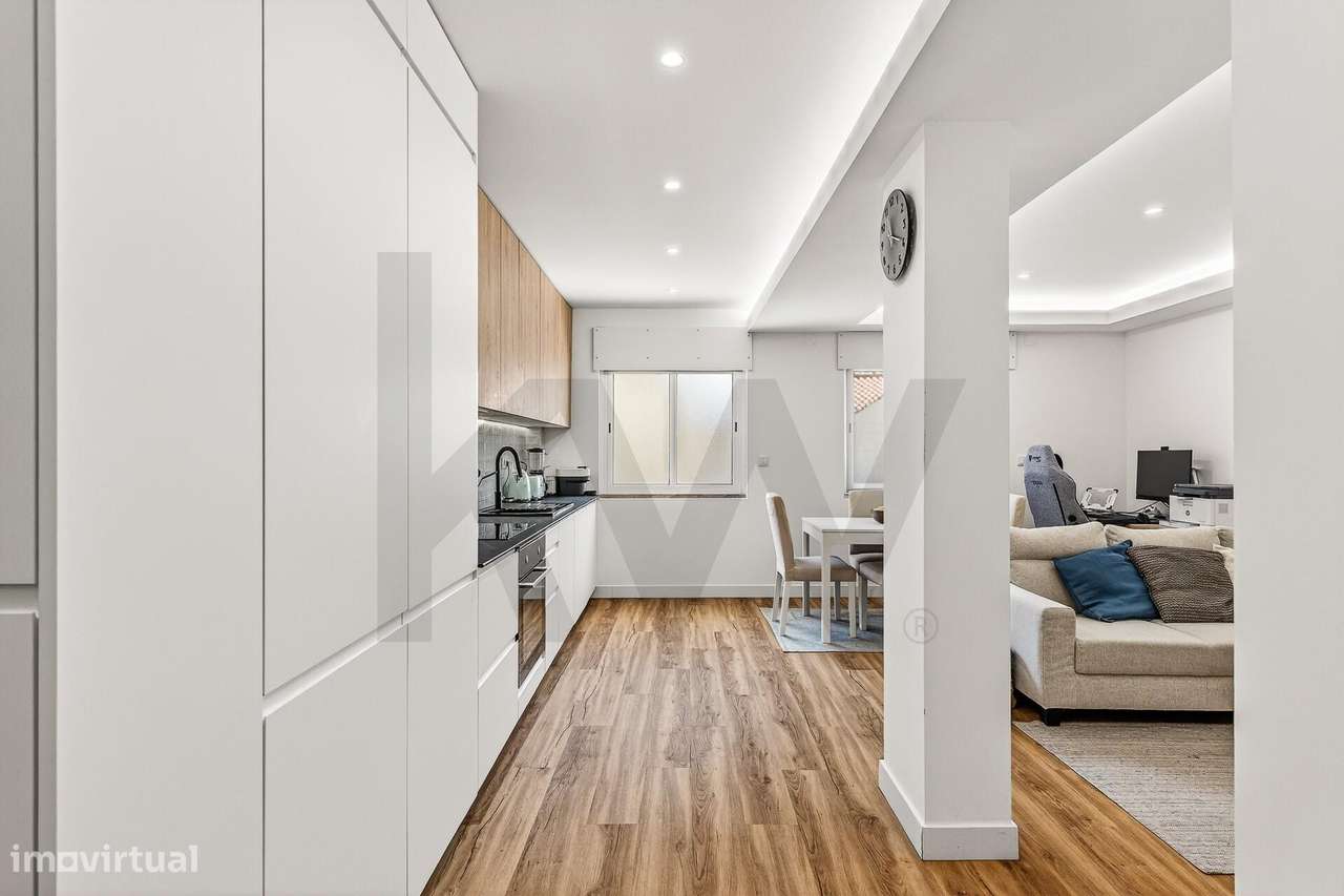 Apartamento T1 remodelado em Queijas - Grande imagem: 5/17