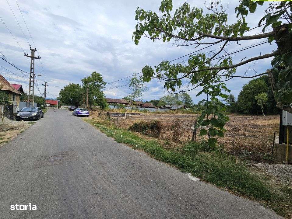 Vanzare teren intravilan suprafata 5.822 mp, in cartier Iezureni - Imagine principală: 1/9