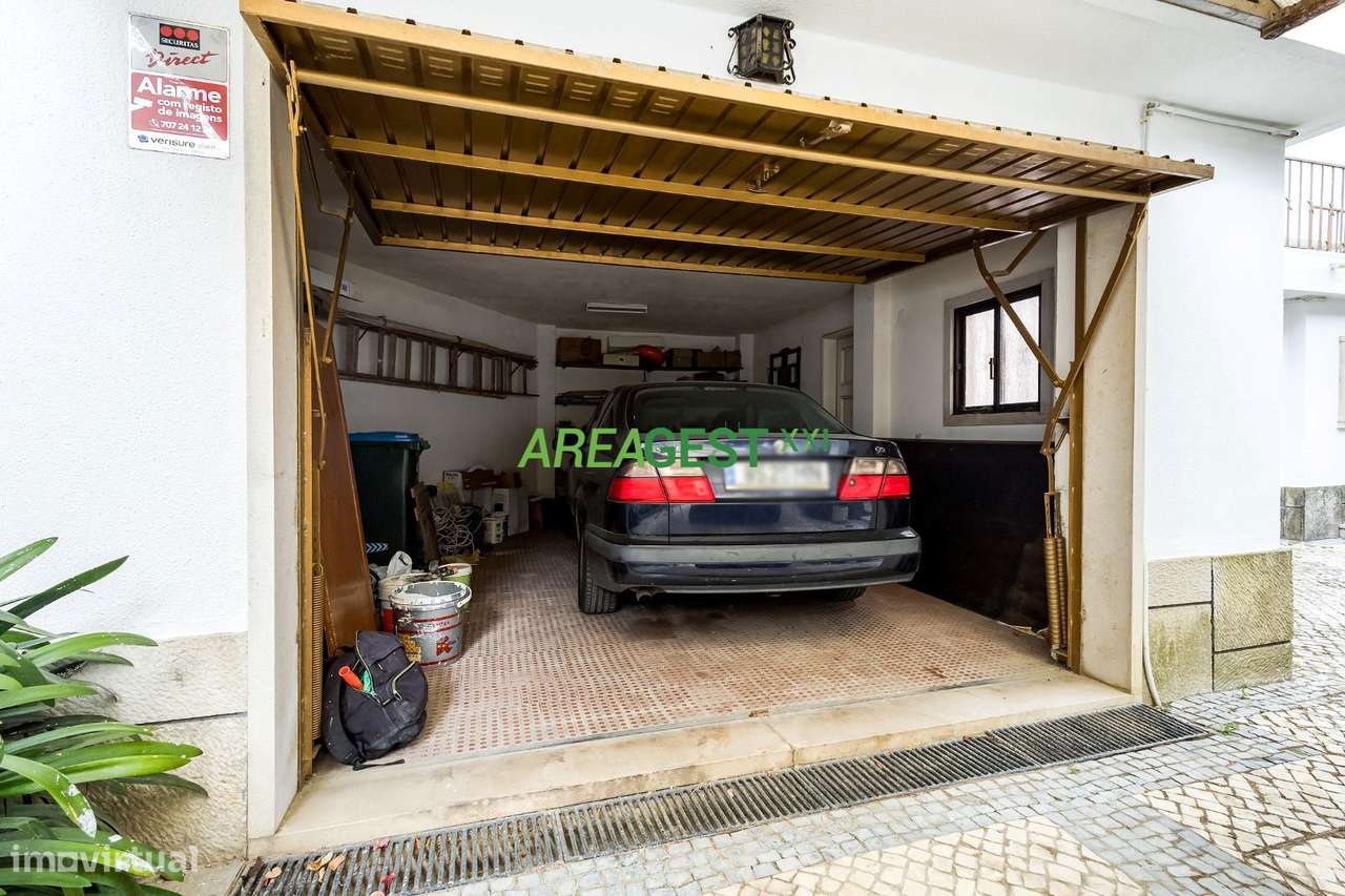 Moradia Geminada T4, para venda, em Alvalade/Lisboa-23