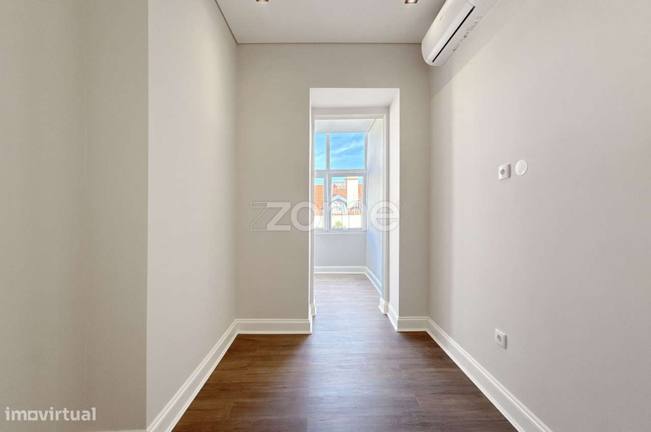 Apartamento T3 remodelado na Avenida Almirante Reis - Lisboa-15