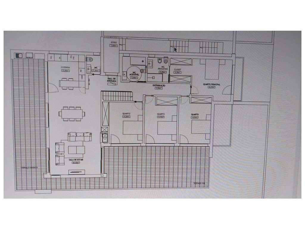 Excelente moradia T4 na na zona das Cortes / Leiria-7