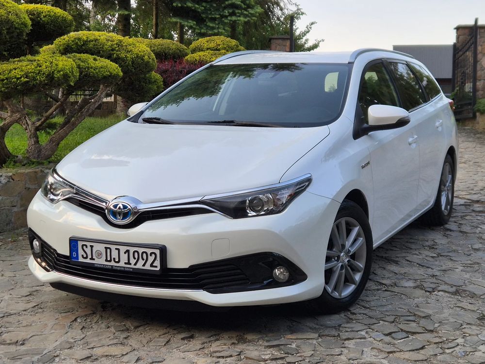 Toyota Auris II 2015
