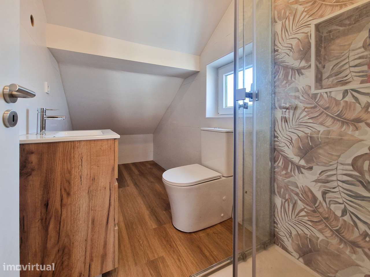 Moradia 4 ass. totalmente remodelada - possibilidade de quarto no r/c-31