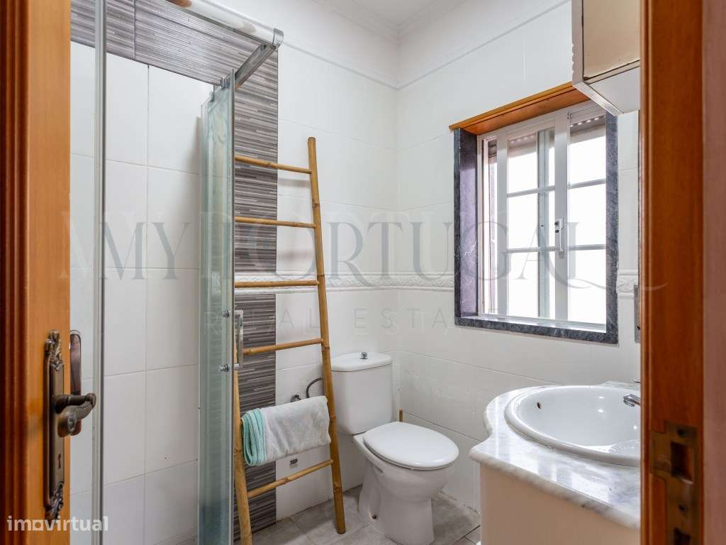 Moradia T4+1 em Ribamar: Onde o Mar e o Conforto se Encontram-21