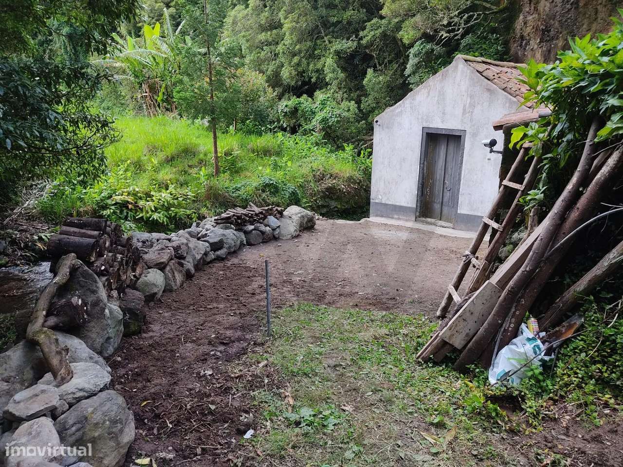 Moinho urbano de 28m2 ,inserido num terreno rústico com 2090m2,Levada-11