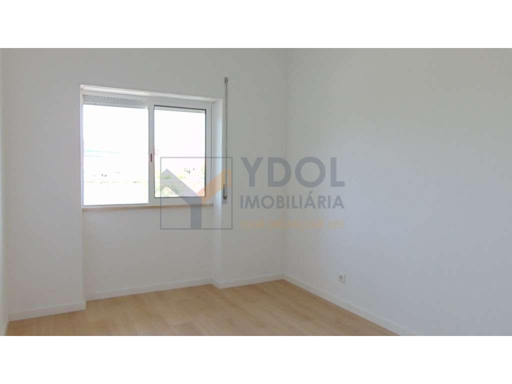 T1 Remodelado com Varanda Generosa e Excelente Luminosidade no Alto...-7