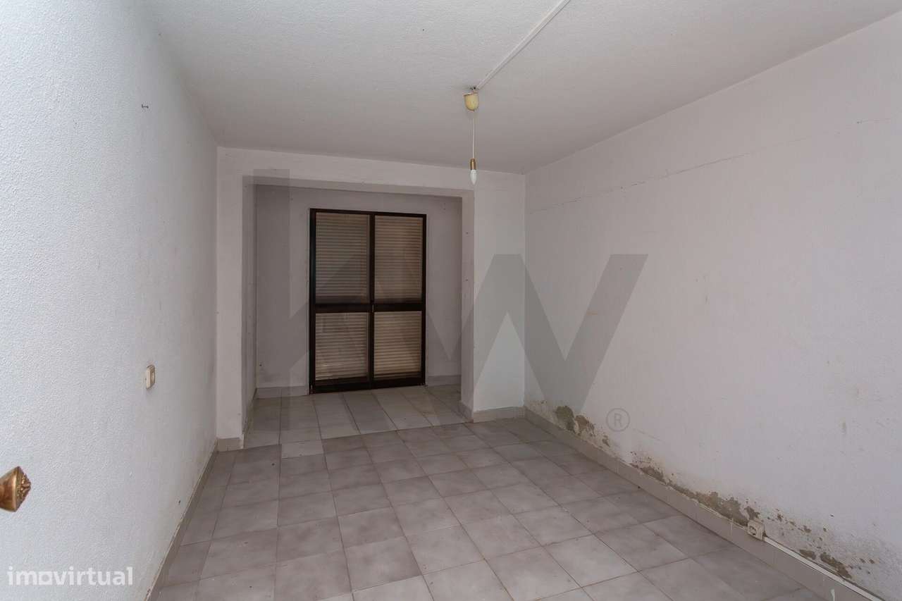 Andar de Moradia T2-42