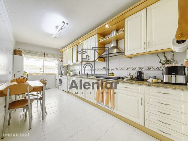 T3 com suite, garagem e vista campo – Castanheira do Ribatejo-3
