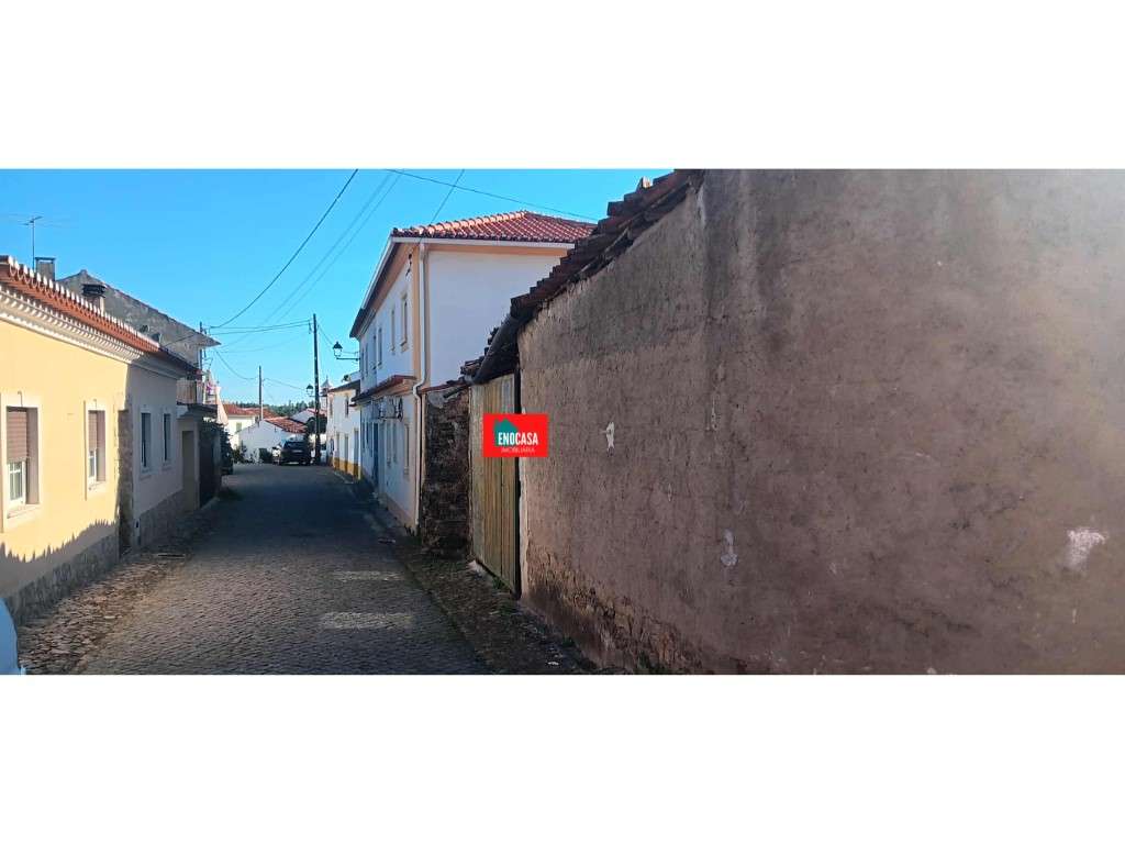 Moradia T2 para Recuperação Total no Centro da Vila de Carvoeiro - ... - Grande imagem: 5/10