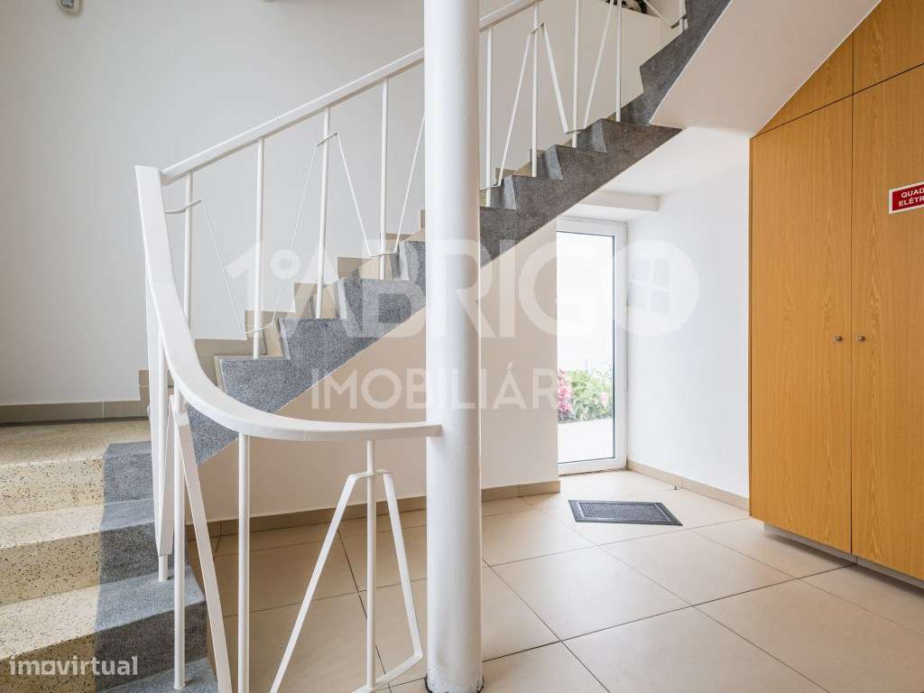 T4 Duplex no centro da Marinha Grande-43