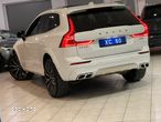 Volvo XC 60 T5 AWD R-Design - 5