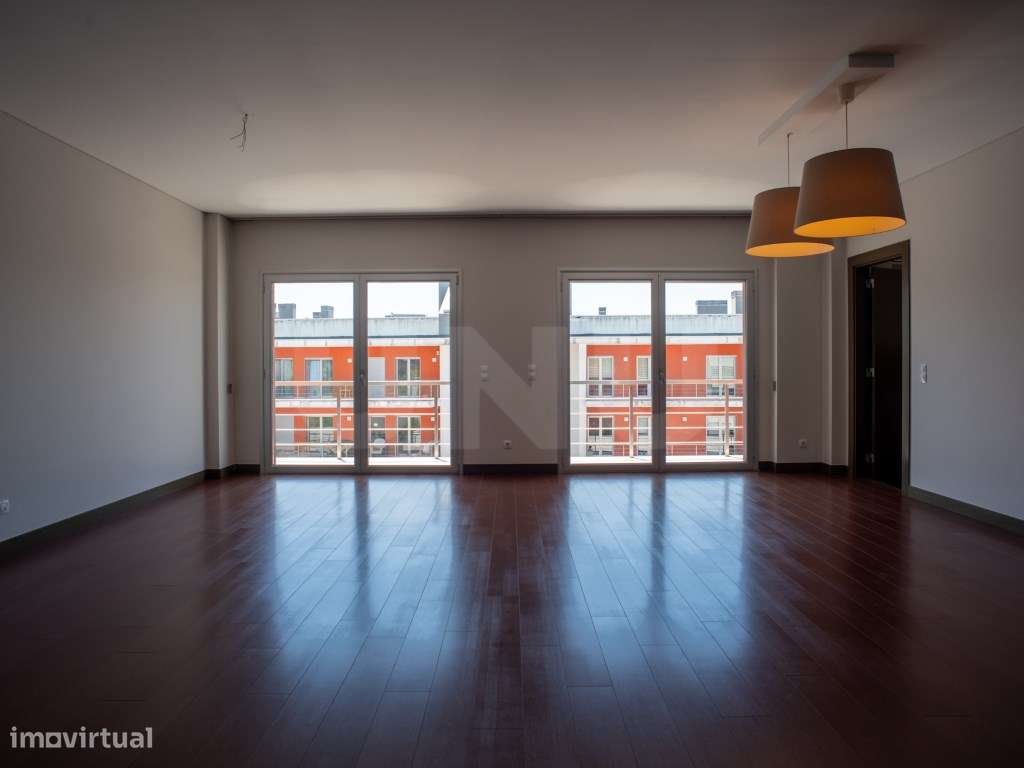 Moradia T4, para venda, em Caldas da Rainha - Grande imagem: 3/24