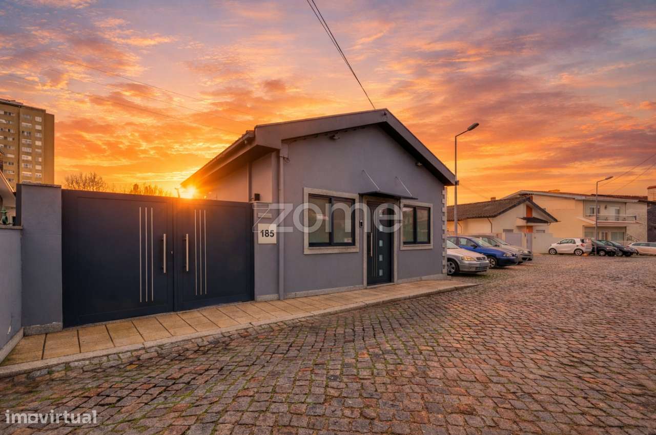 Moradia T2+1 térrea com jardim e garagem na Cidade da Maia! - Grande imagem: 2/24