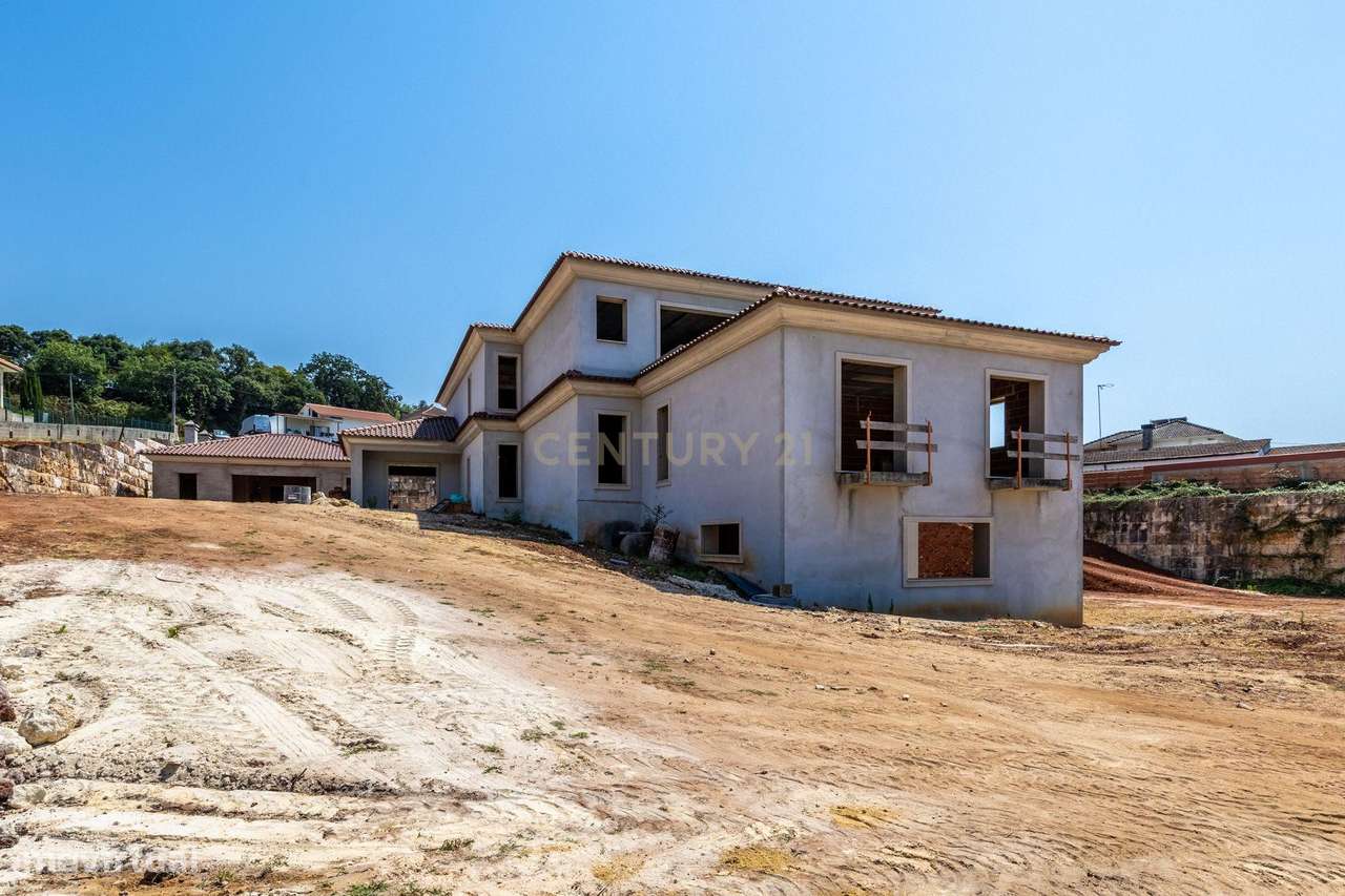 Moradia Isolada, T7 de Luxo com Piscina, Jardins. Leiria - Grande imagem: 5/43