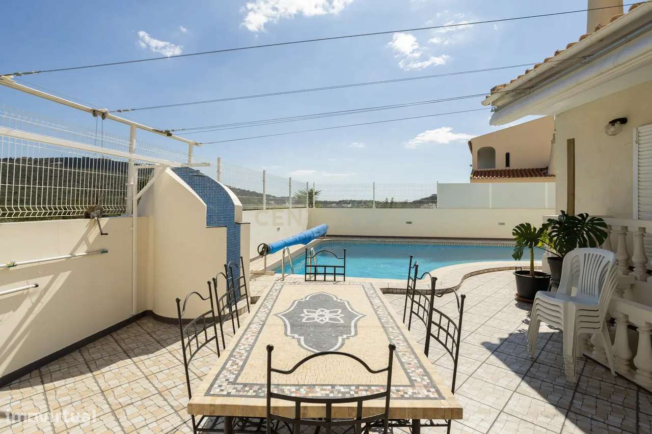 Moradia T3 com piscina e amplo espaço exterior - Grande imagem: 5/50