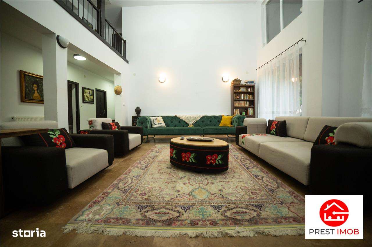 De vanzare 2 vile deosebite cu activitate hoteliera in zona turistica - Imagine principală: 3/20