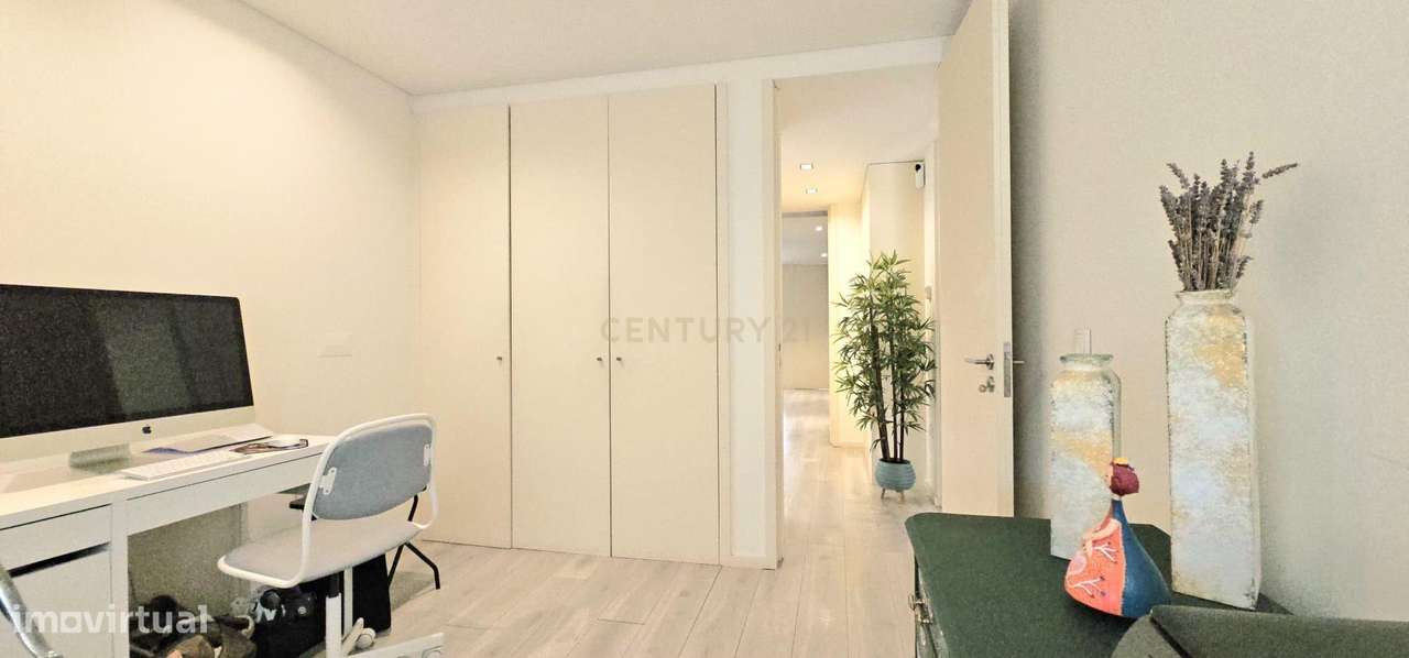 Apartamento T3 de Luxo em Braga – Ferreiros, Zona Nobre-36