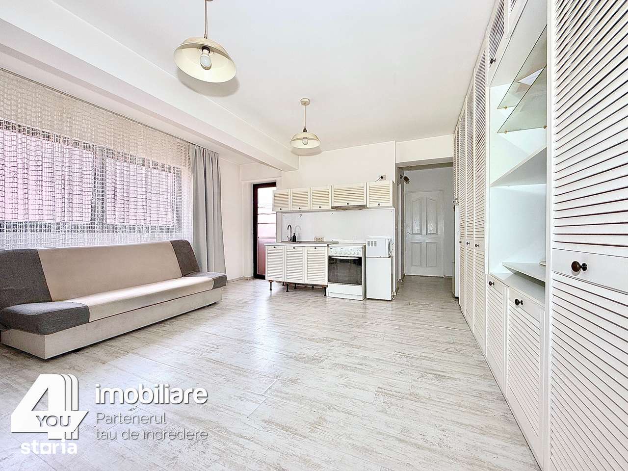 Apartament 2 camere Boul Rosu, et.1,56 mp, mobilat, utilat+termoteca - Imagine principală: 2/9