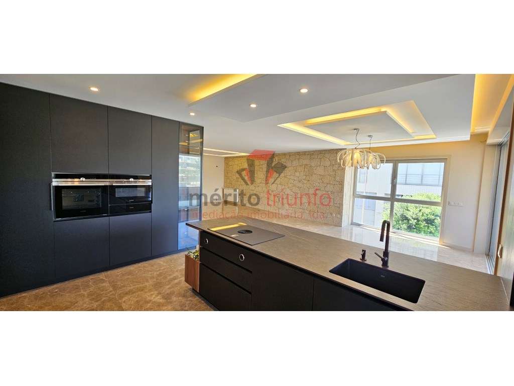 *Oferta de Escritura e Registo - Apartamento T4 de LUXO junto à Pra...-7