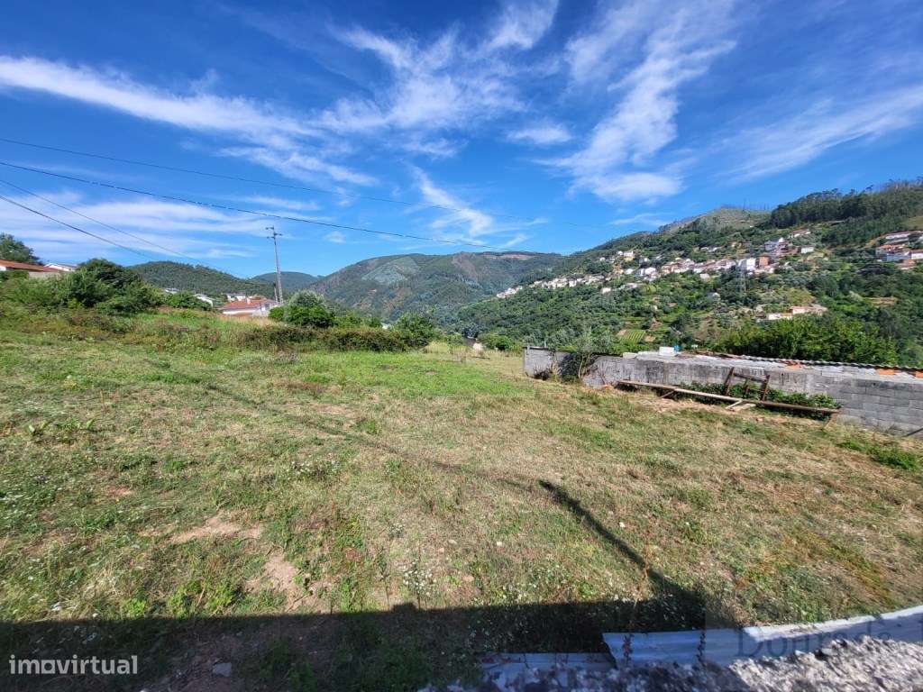 Lote de terreno de 900m2 com vistas de rio - Grande imagem: 4/8