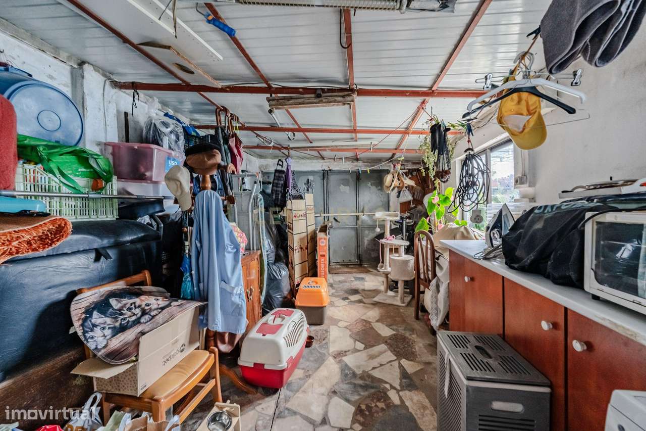 Apartamento T2 à venda na Praceta Dom João IV-12