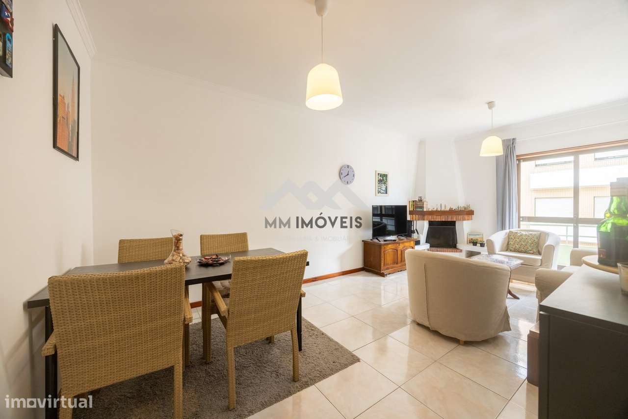 Apartamento T2+1 | Rio Tinto | Condomínio Privado | Varanda | Lugar de - Grande imagem: 2/23