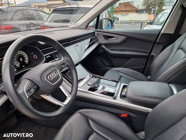 Audi Q7 - 8