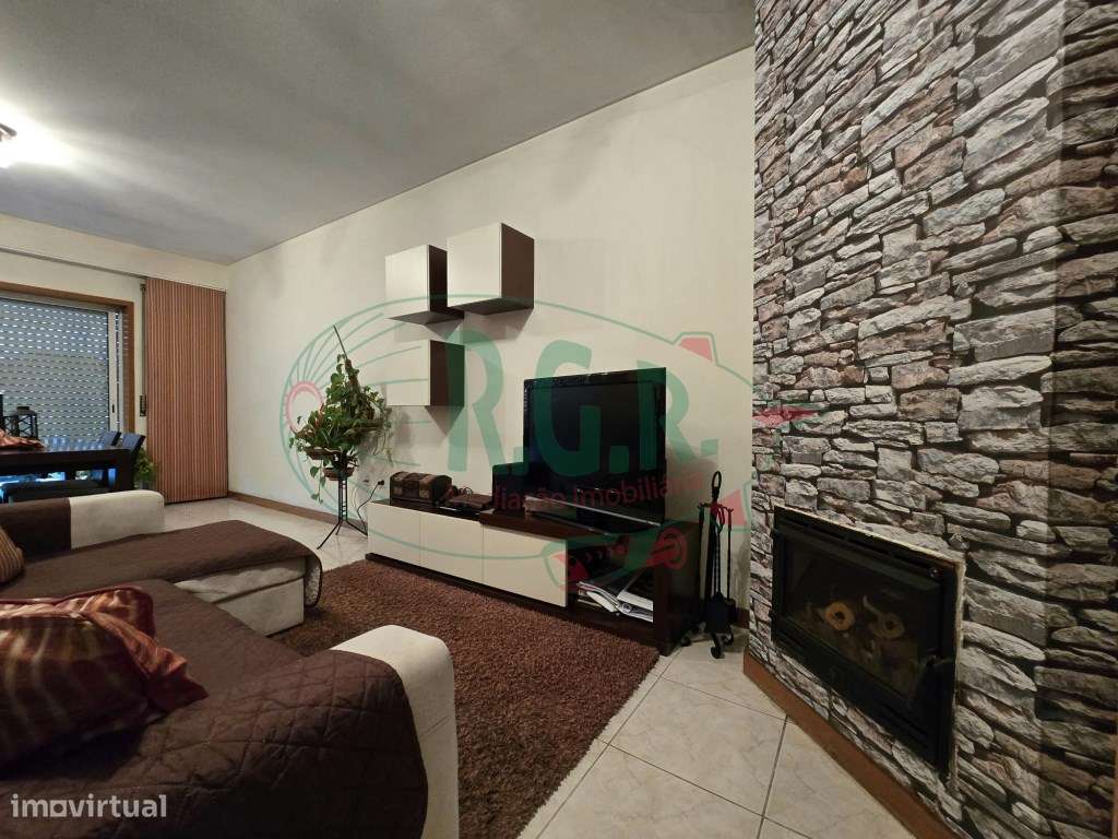 T2 c/ 2 Lg Garagem e Arrumos - São Cosme - Grande imagem: 5/52