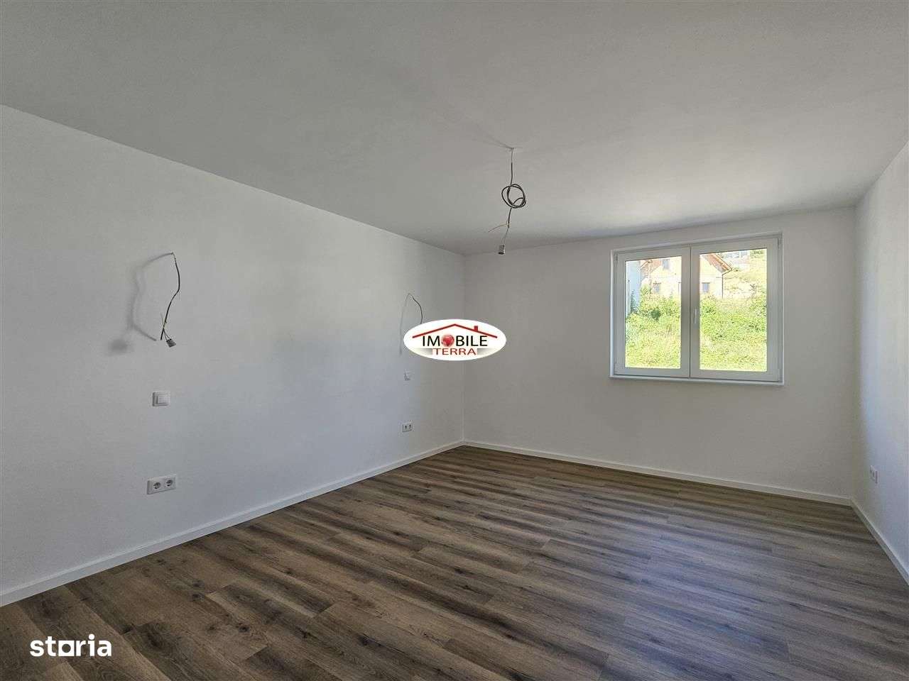 Casa noua la cheie la Sura Mare-10