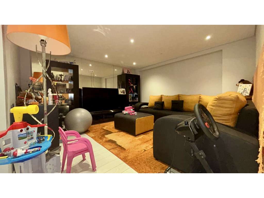 Moradia T3 + Escritório na Maia - Conforto, Privacidade e Sofisticação-10