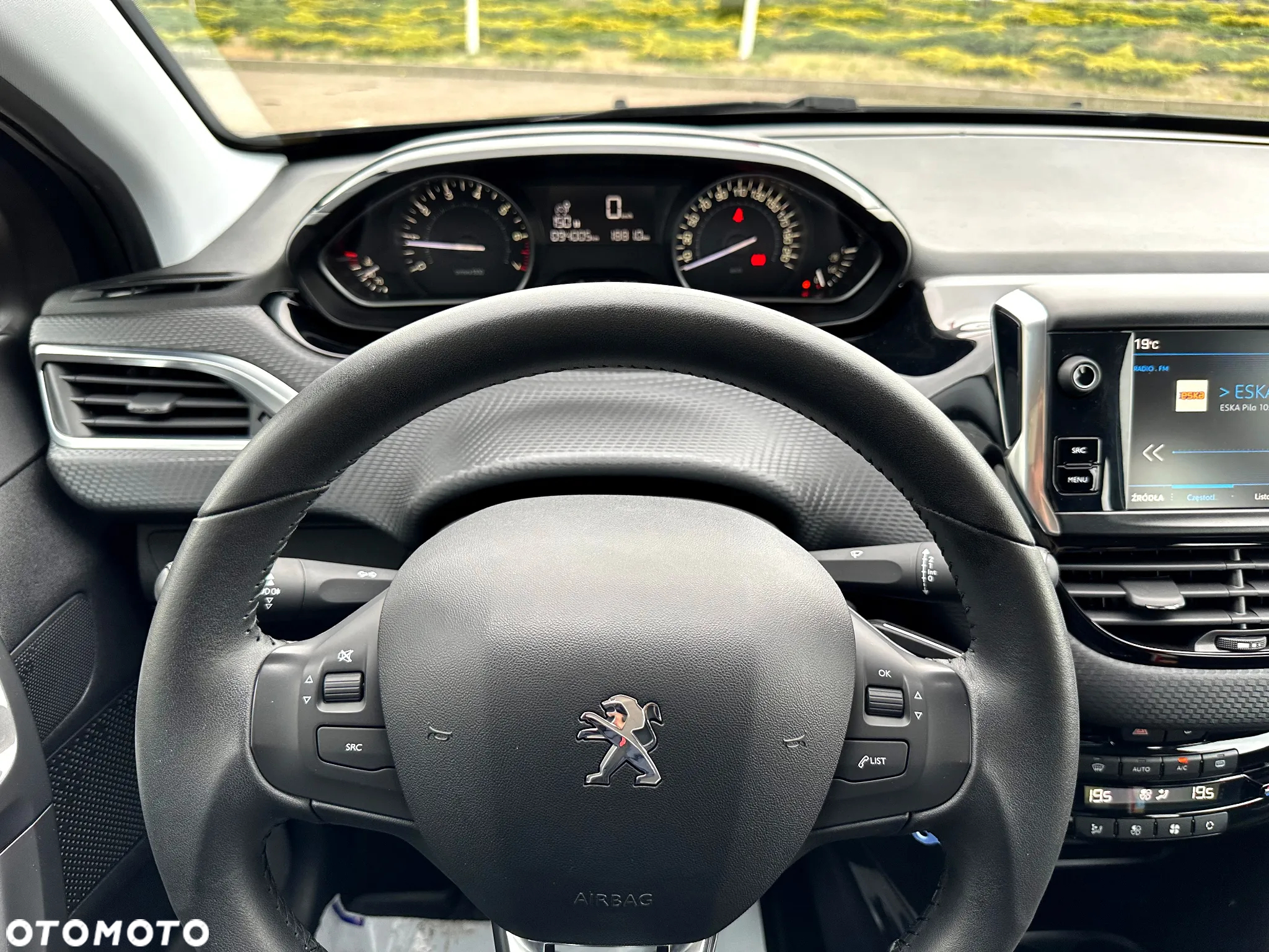 Peugeot 2008 1.2 Pure Tech Style EU6 - 22