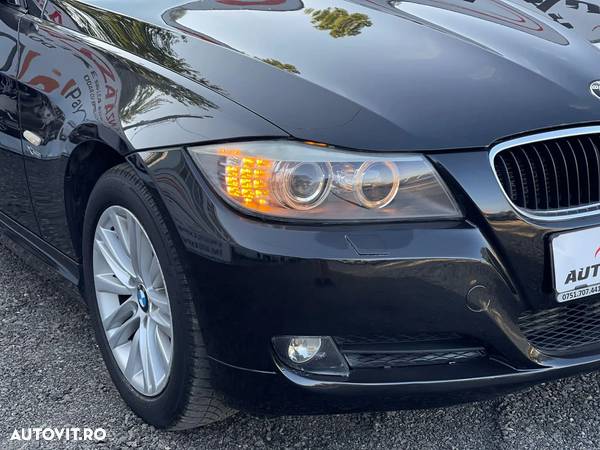 BMW Seria 3 320d xDrive DPF Touring Aut. - 20