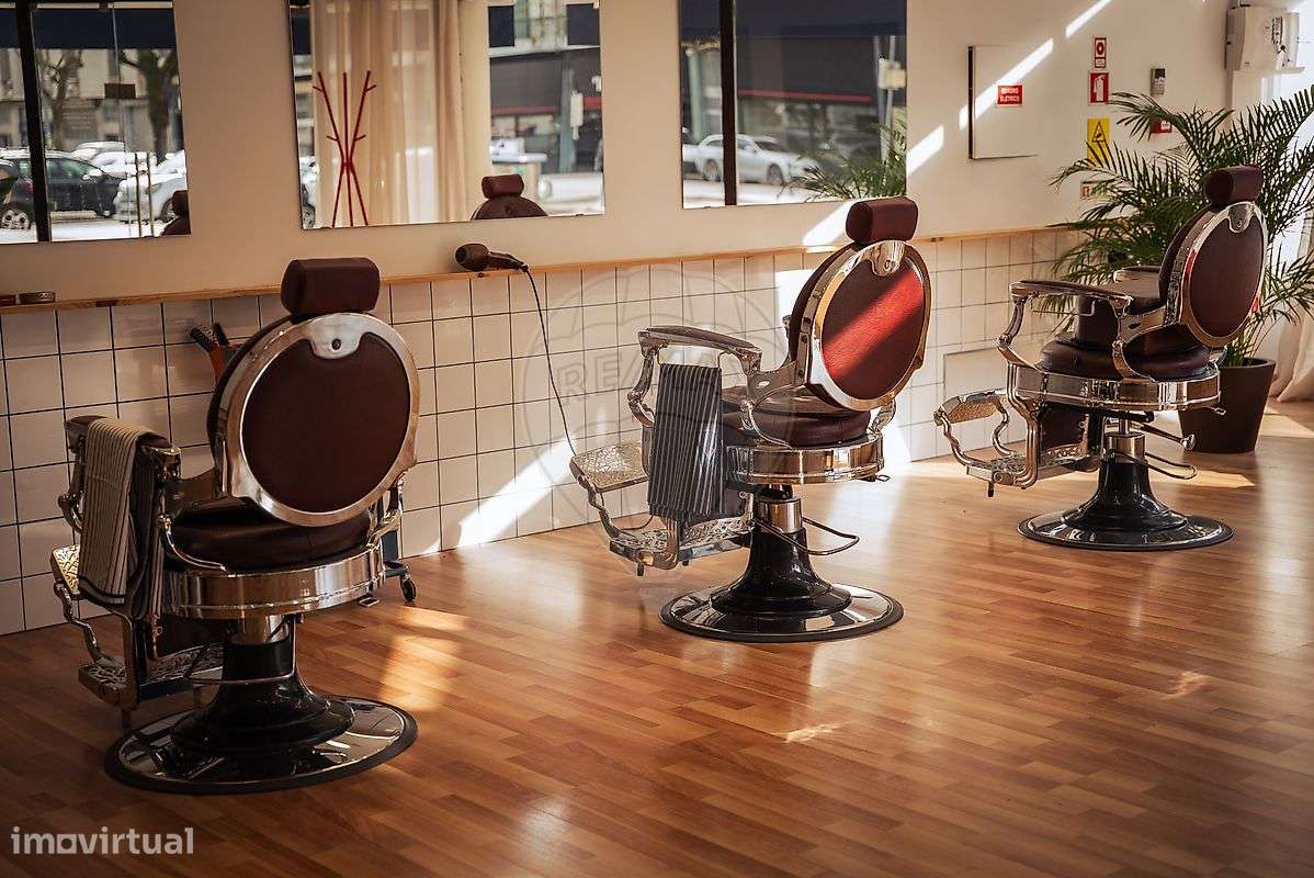 Trespasse de Barbearia em pleco centro de Braga-5