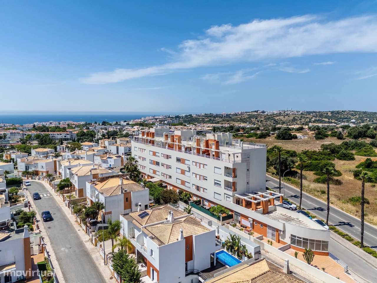 T2 com excelente potencial no Vale de Pedras – Albufeira-27