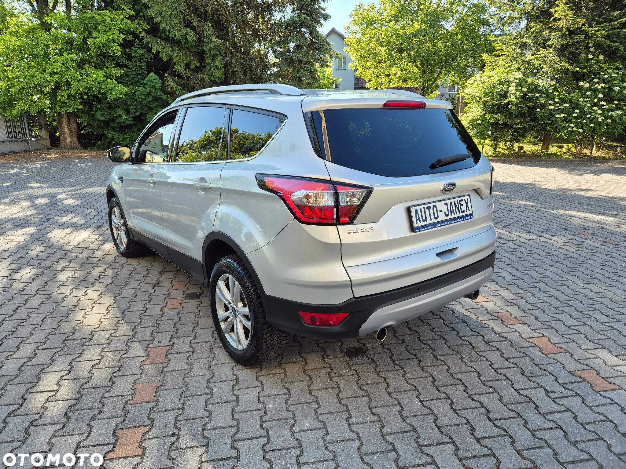 Ford Kuga 1.5 EcoBoost 2x4 Cool & Connect - 8