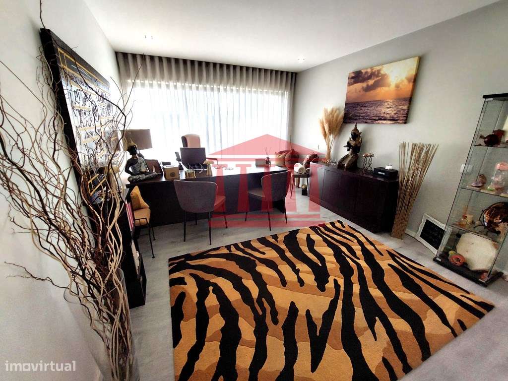 MORADIA TÉRREA SEMINOVA-39