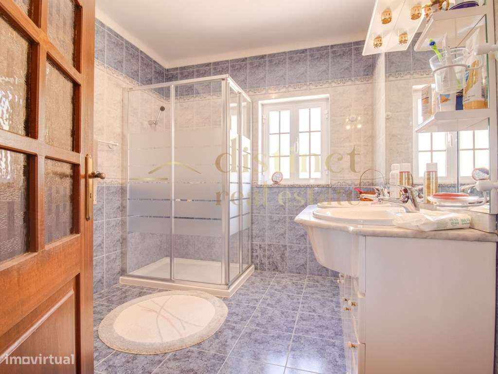 Moradia com 2 quartos e boas vistas-12