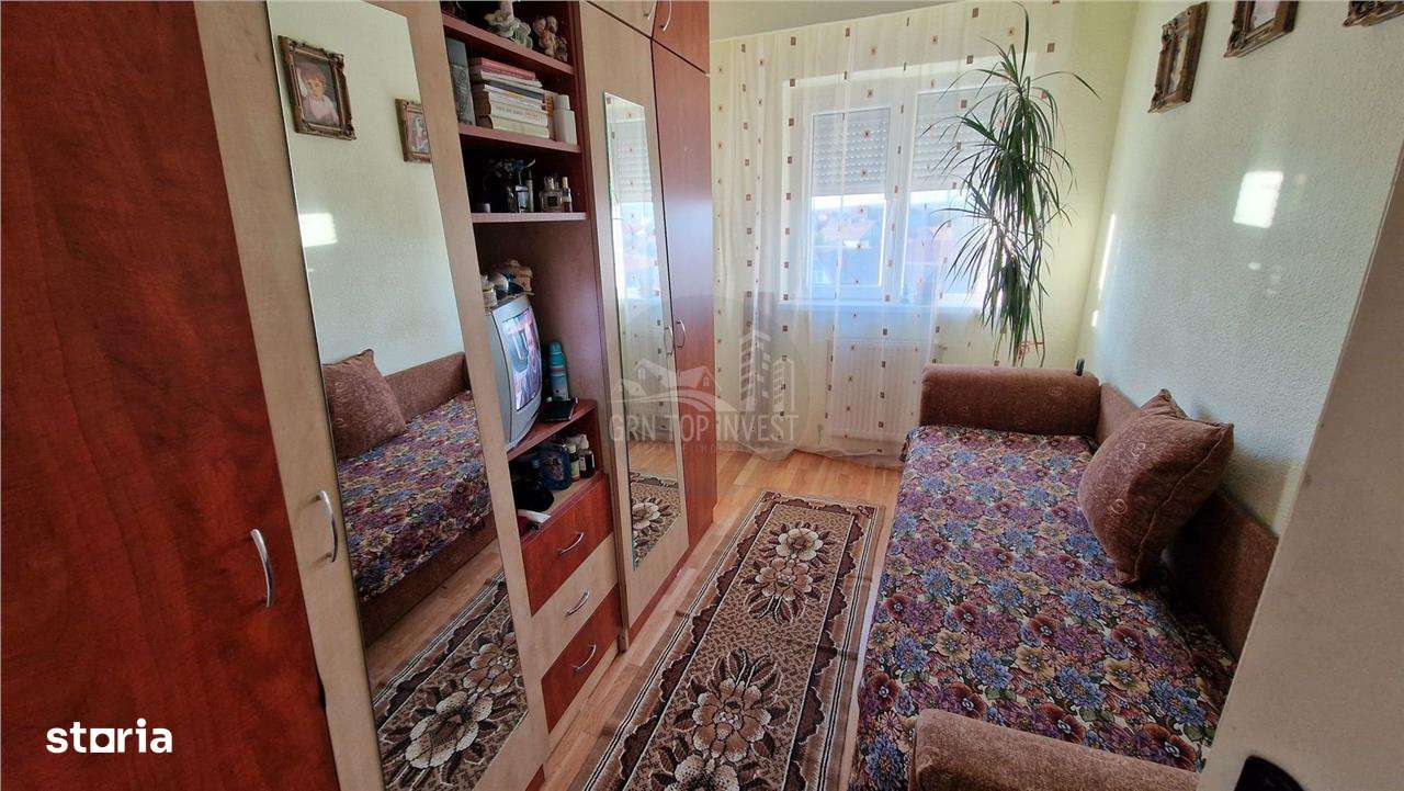 Apartament 3 camere 2 balcoane si pivnita zona Vasile Aaron - Imagine principală: 3/6