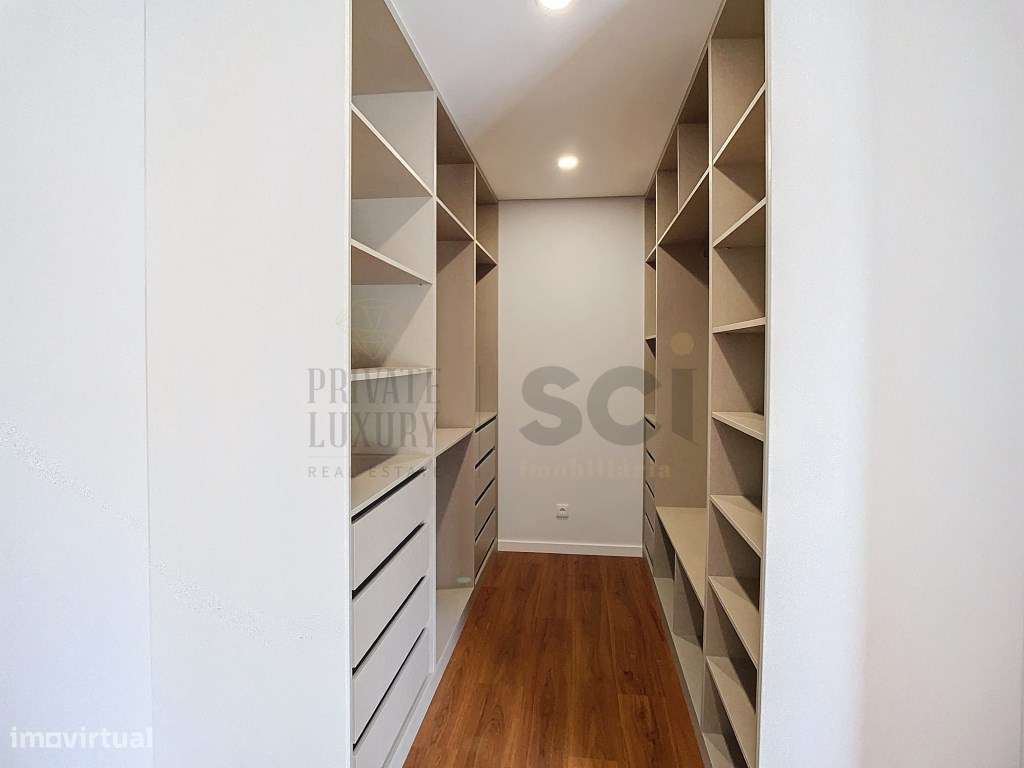 Moradia T4 Térrea Isolada em Azeitão com Piscina e Garagem-28