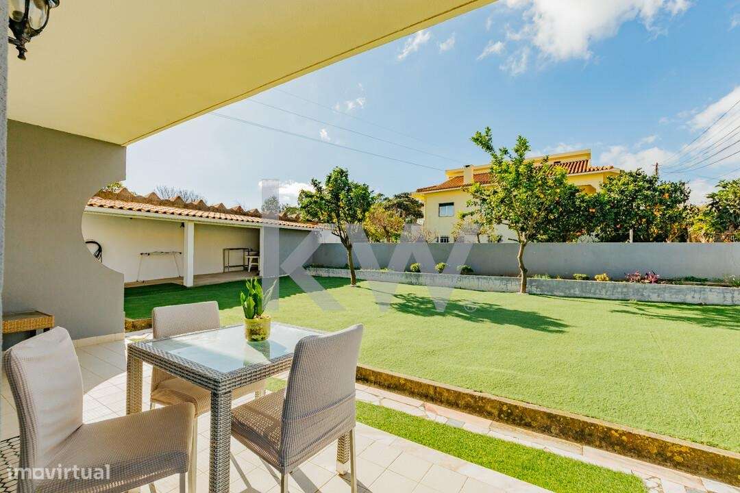 Moradia localizada em Cascais - Bicesse em zona muito tranquila, com j - Grande imagem: 4/51