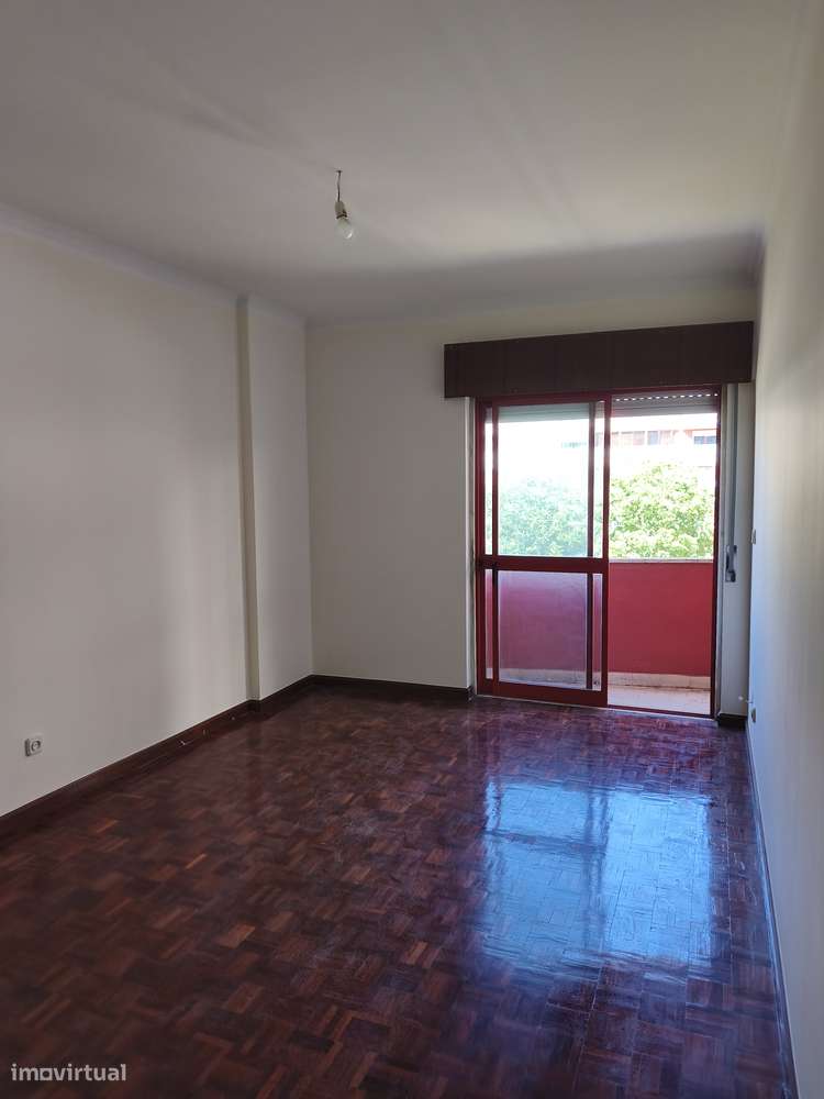 T2 Sintra, Urbanização da Cavaleira, Boas Áreas, Parqueamento.-27
