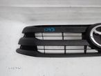 TOYOTA HILUX VIII 8 15-20 GRILL ATRAPA - 3