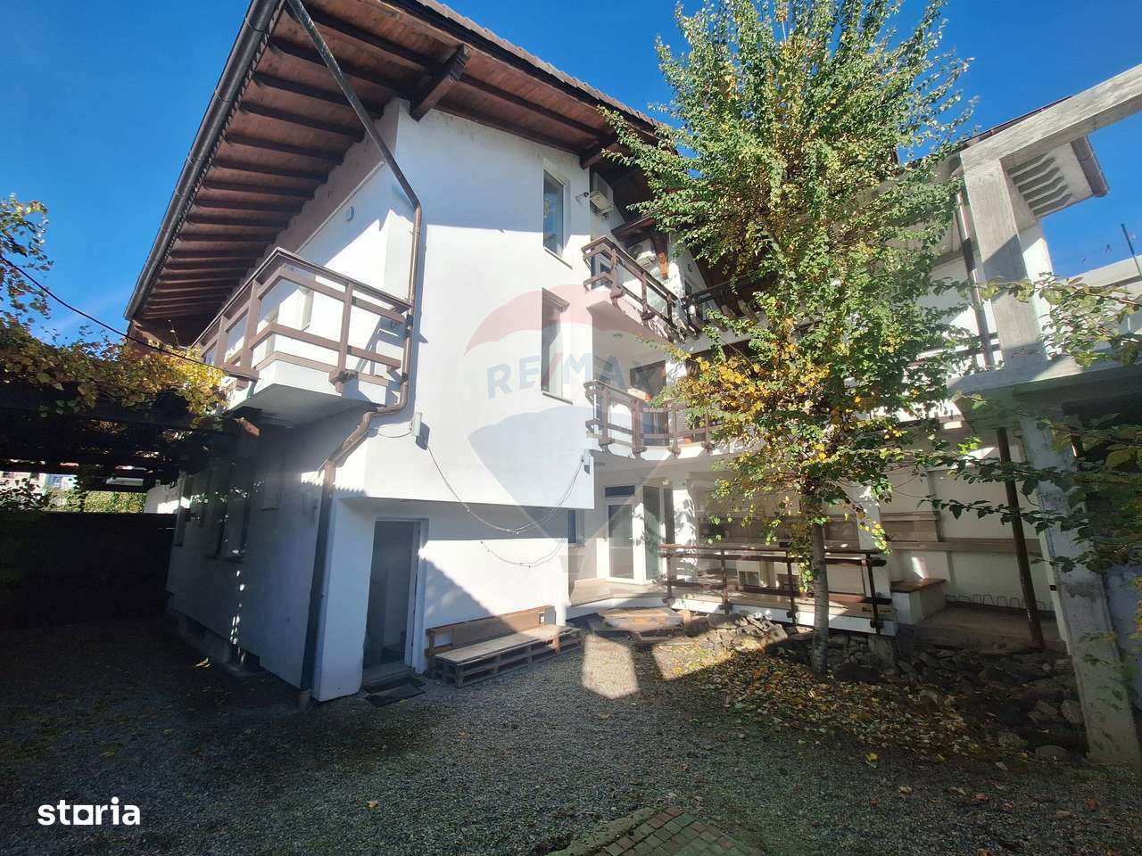 Apartament  la vila, cu 5 camere de vânzare în zona Turnisor-17