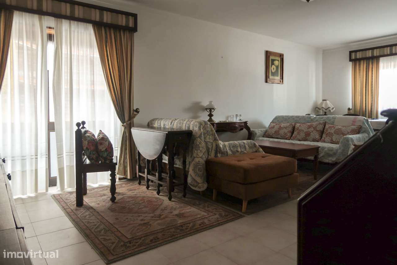 T3 150m² no Centro de Fátima | Potencial T4 | Av. Beato Nuno - Grande imagem: 3/13