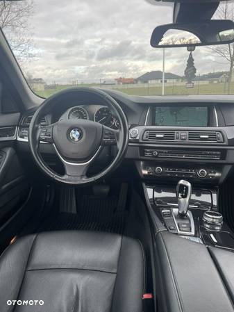 BMW Seria 5 520d Touring Luxury Line - 9