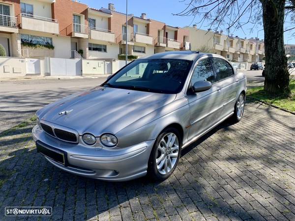 Jaguar X-Type 2.5 Sport - 1