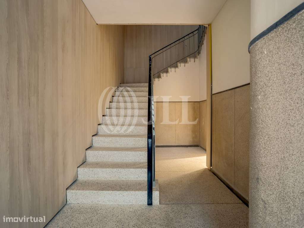 Apartamento T4 duplex jardim privativo nas Antas, Porto-25