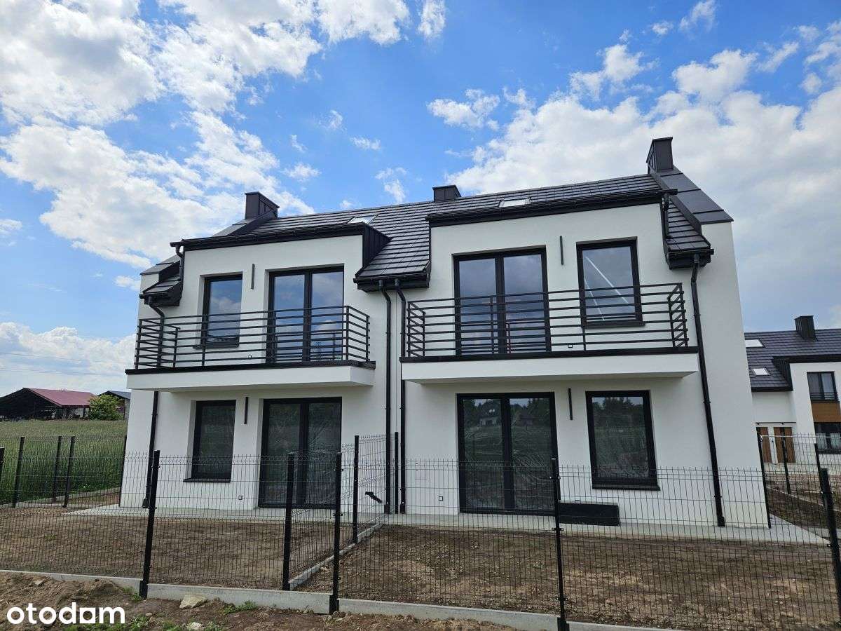 Dwupoziomowe, z miejscem postojowym , ogródkiem-0